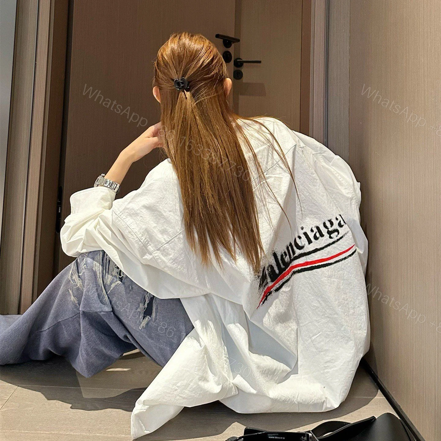 View 14 of 高仿Balenciaga*SS24系列790731背後可樂LOGO襯衫白色