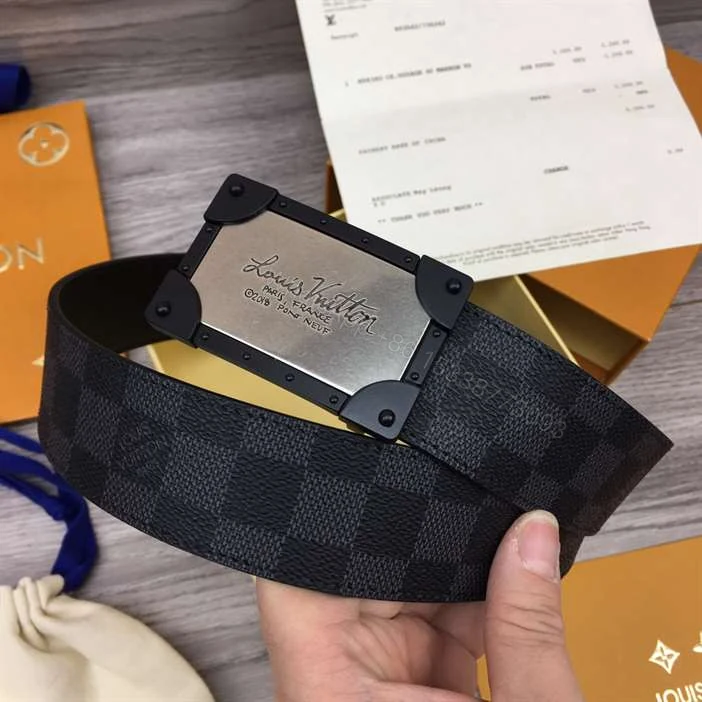 View 7 of LOUIS VUITTON INITIALES 40MM BELT – B162