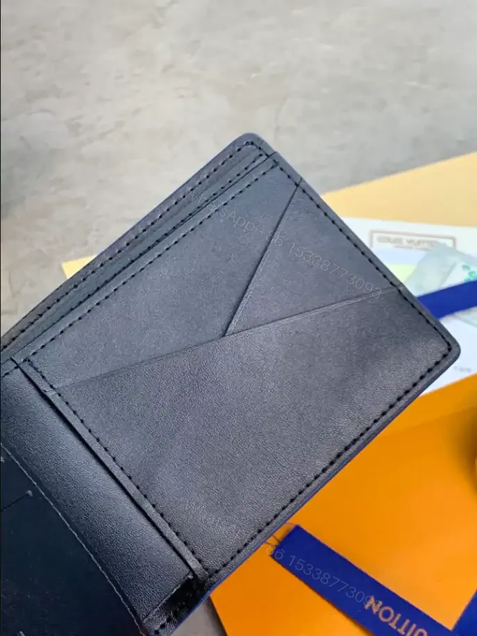 View 4 of LV MULTIPLE WALLET- RRG087