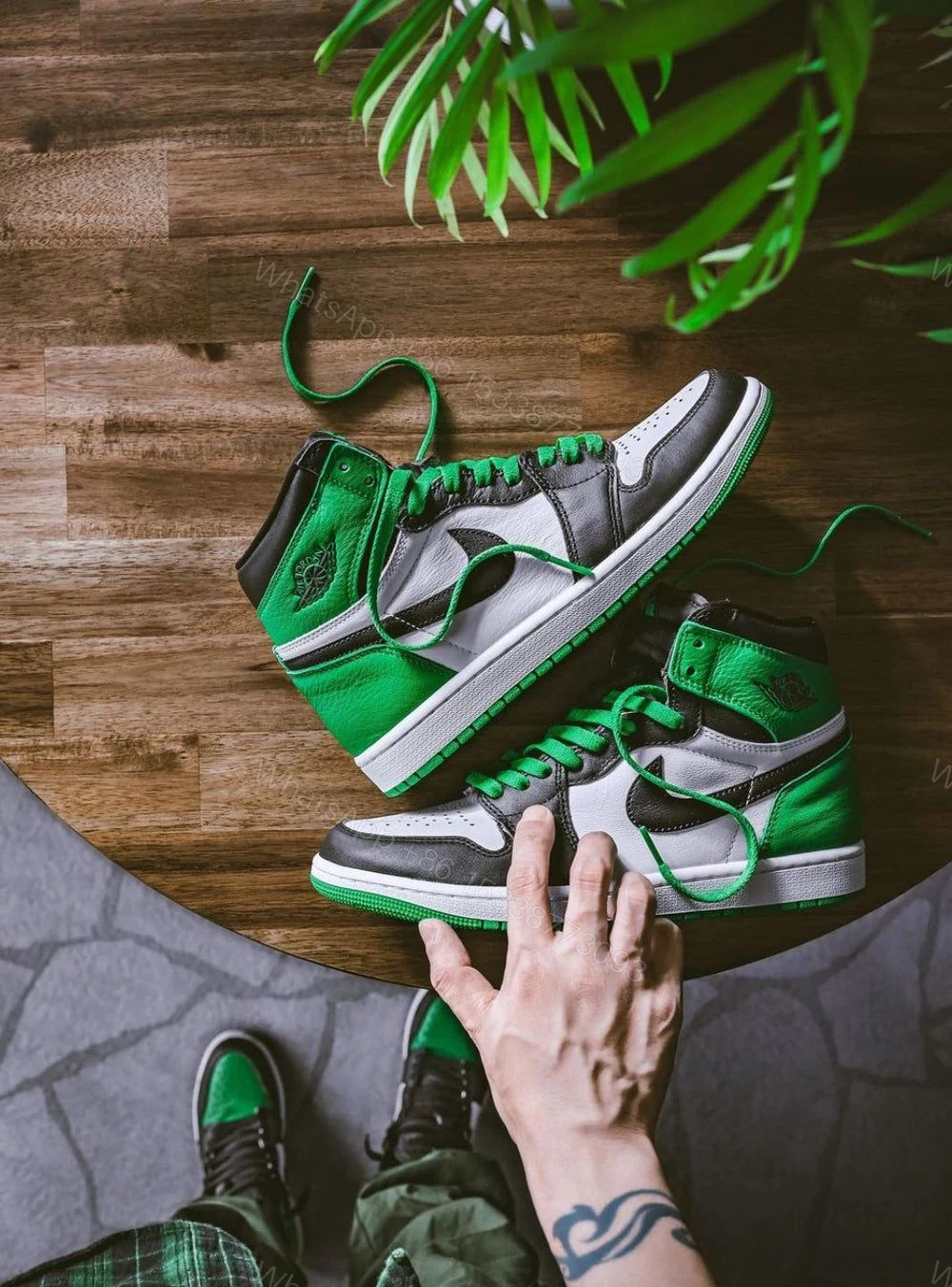 View 6 of FIRST COPY NIKE AIR JORDAN 1 RETRO HIGH LUCKY GREEN SEMI UA