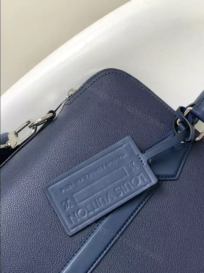 View 8 of LOUIS VUITTON TAKEOFF BRIEFCASE – LBV393