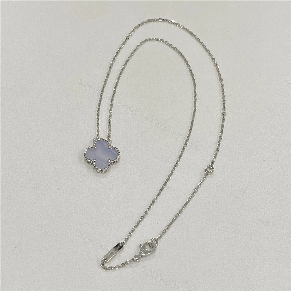 Van cleef Arpels Vintage Alhambra Pendant Necklace Chalcedony VCARD34900 — view 1
