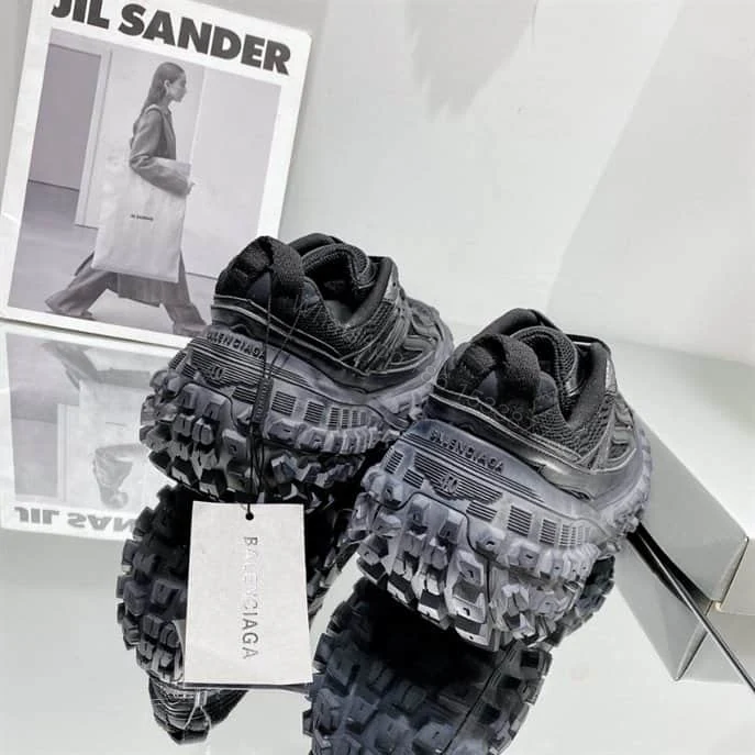 View 4 of BALENCIAGA MEN’S DEFENDER TRAINERS – BB226
