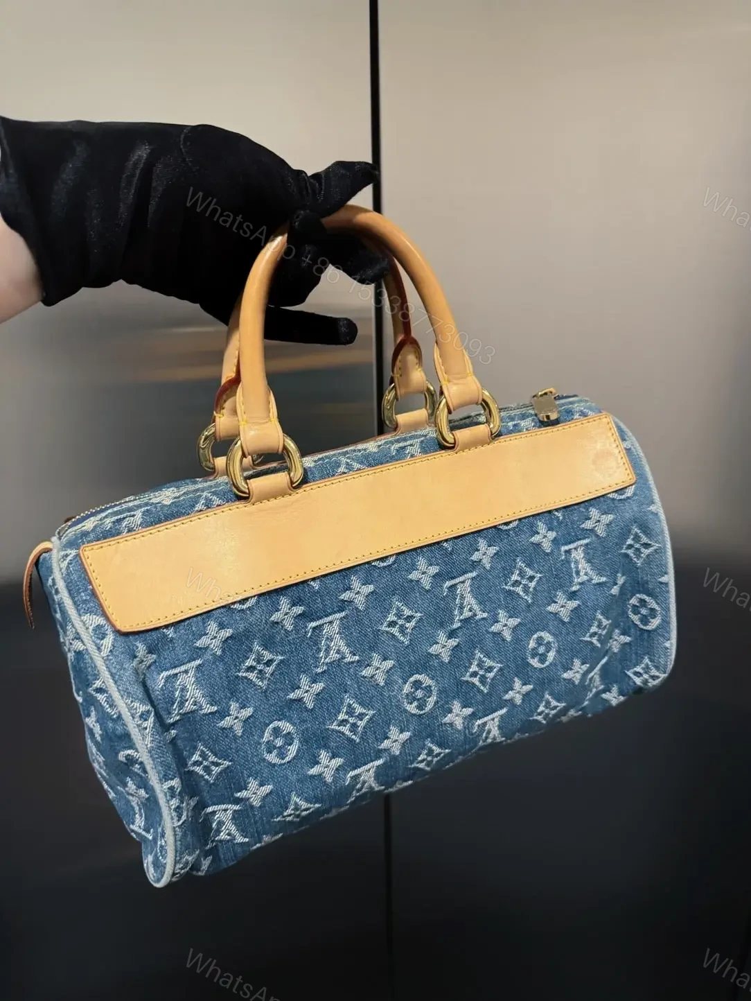 View 4 of Louis Vuitton Neo Speedy handbag