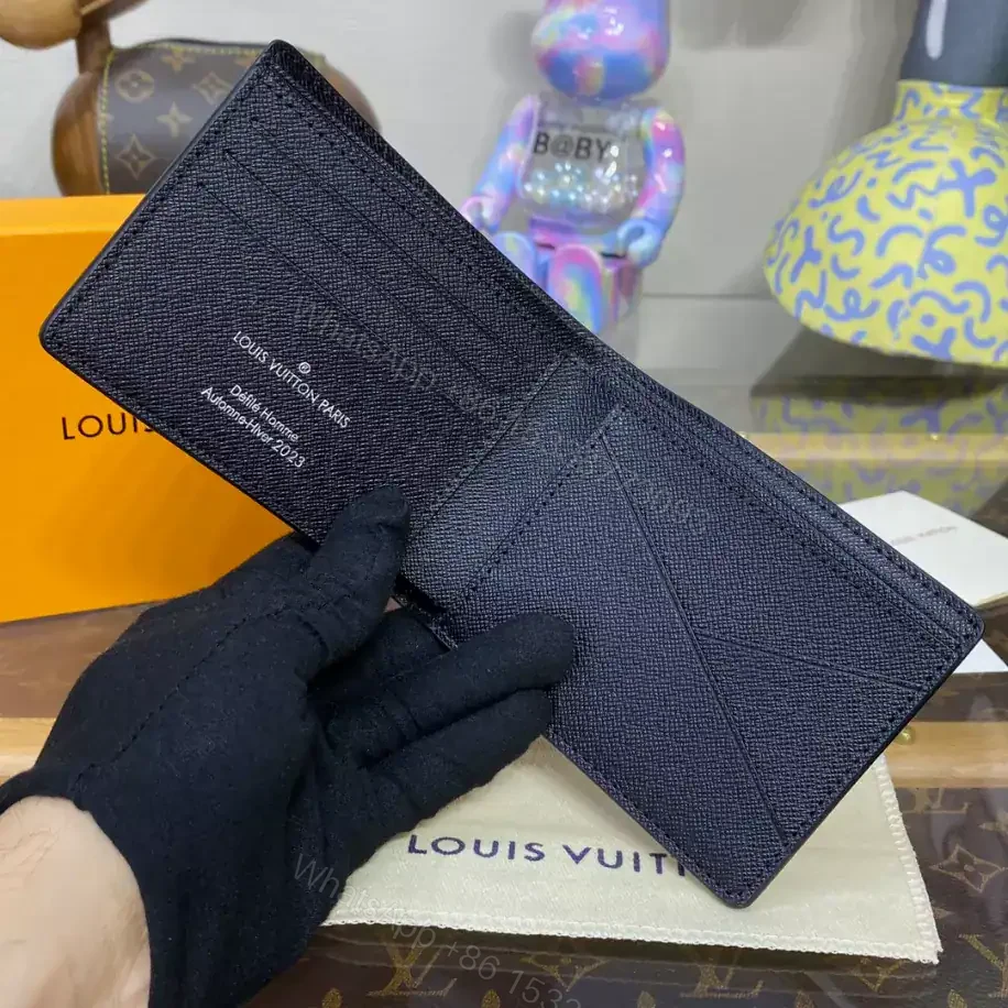 View 5 of LV MULTIPLE WALLET MONOGRAM OTHER – RRG094