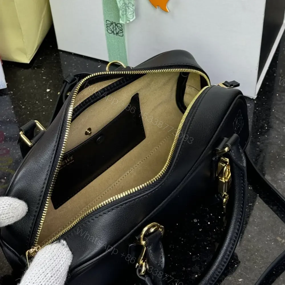 View 8 of 高仿Loewe*Amazona系列1100橫版手提包黑色免檢版