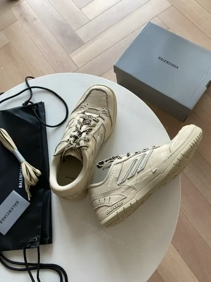 View 7 of MEN’S HAMPTONS MEDIUM WORN-OUT SNEAKER IN OFF WHITE – BB280