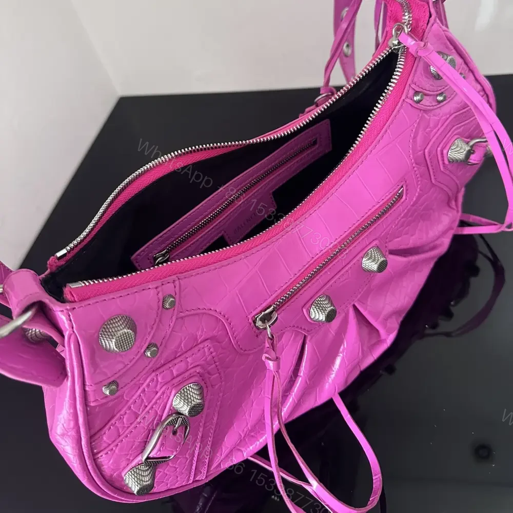 View 9 of 高仿Balenciaga*LeCagole系列餃子包玫紅色S