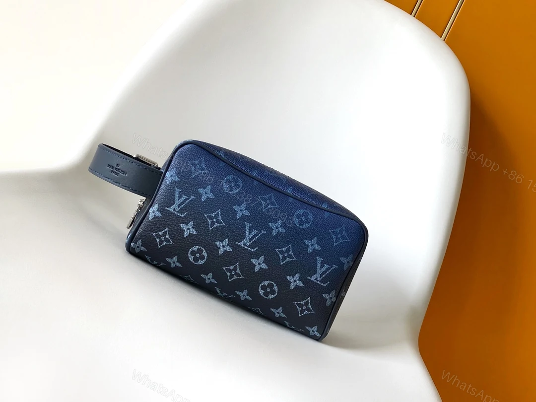 LV 精品仿製藍色Monogram Eclipse化妝包 深藍壓紋個性手拿設計款 — view 1