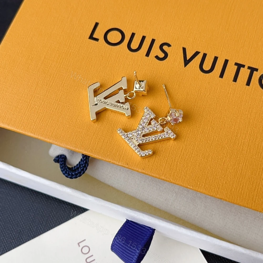 View 3 of LOUIS VUITTON LADY LV EARRINGS GOLD TONE M01844