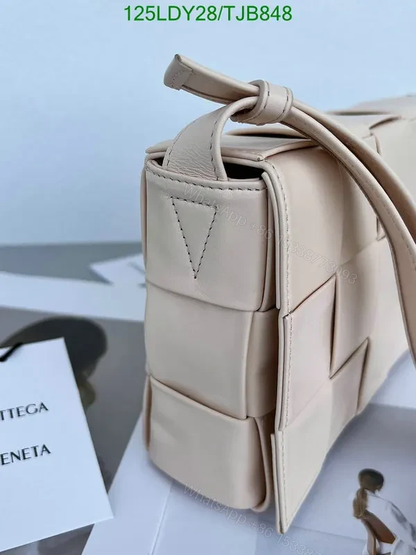 View 38 of Bottega Veneta Premium Nappa Leather Intrecciato Weave Bag with Magnetic Fastening BV9101