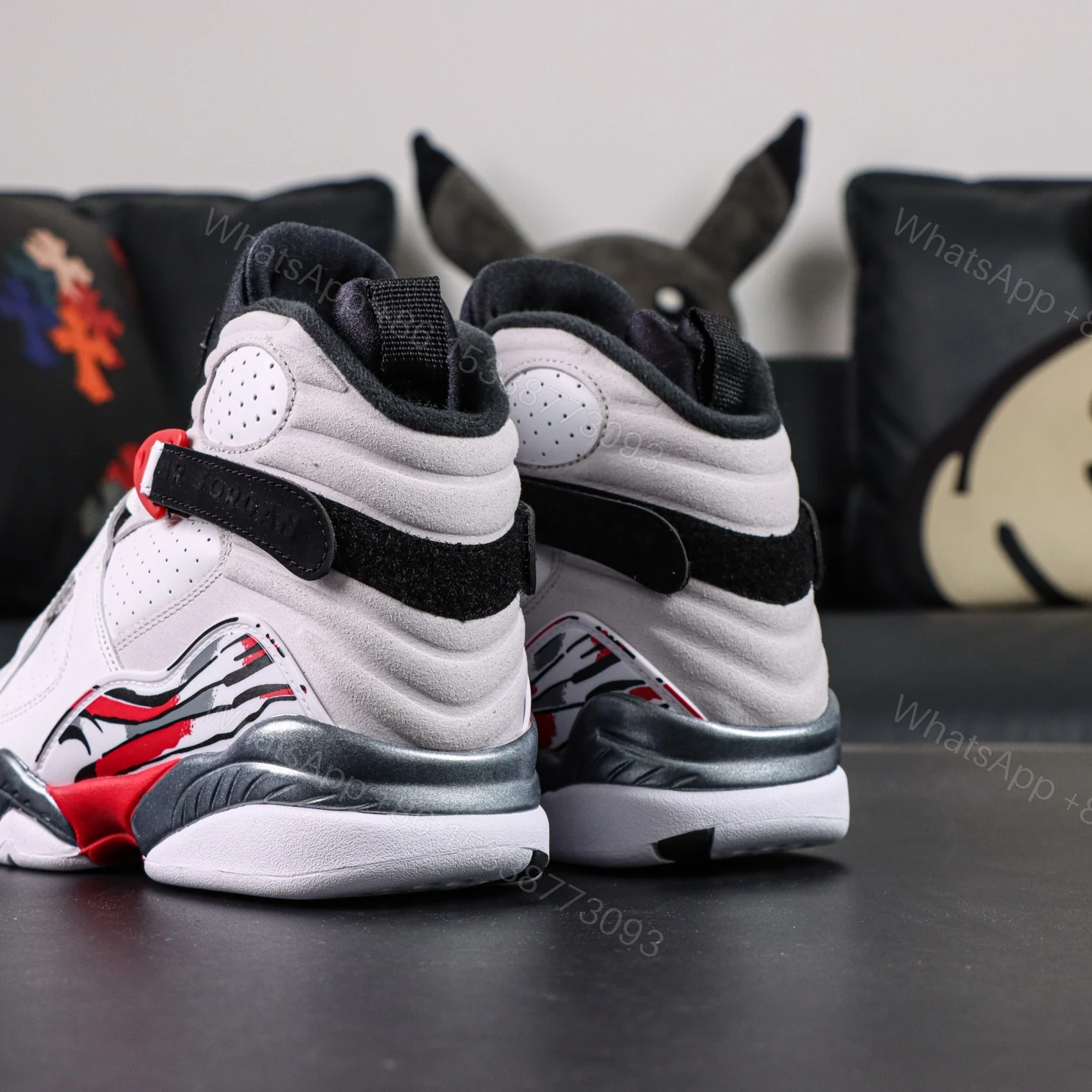 View 5 of Air Jordan 8 Retro “Bugs Bunny” 2025 Reps