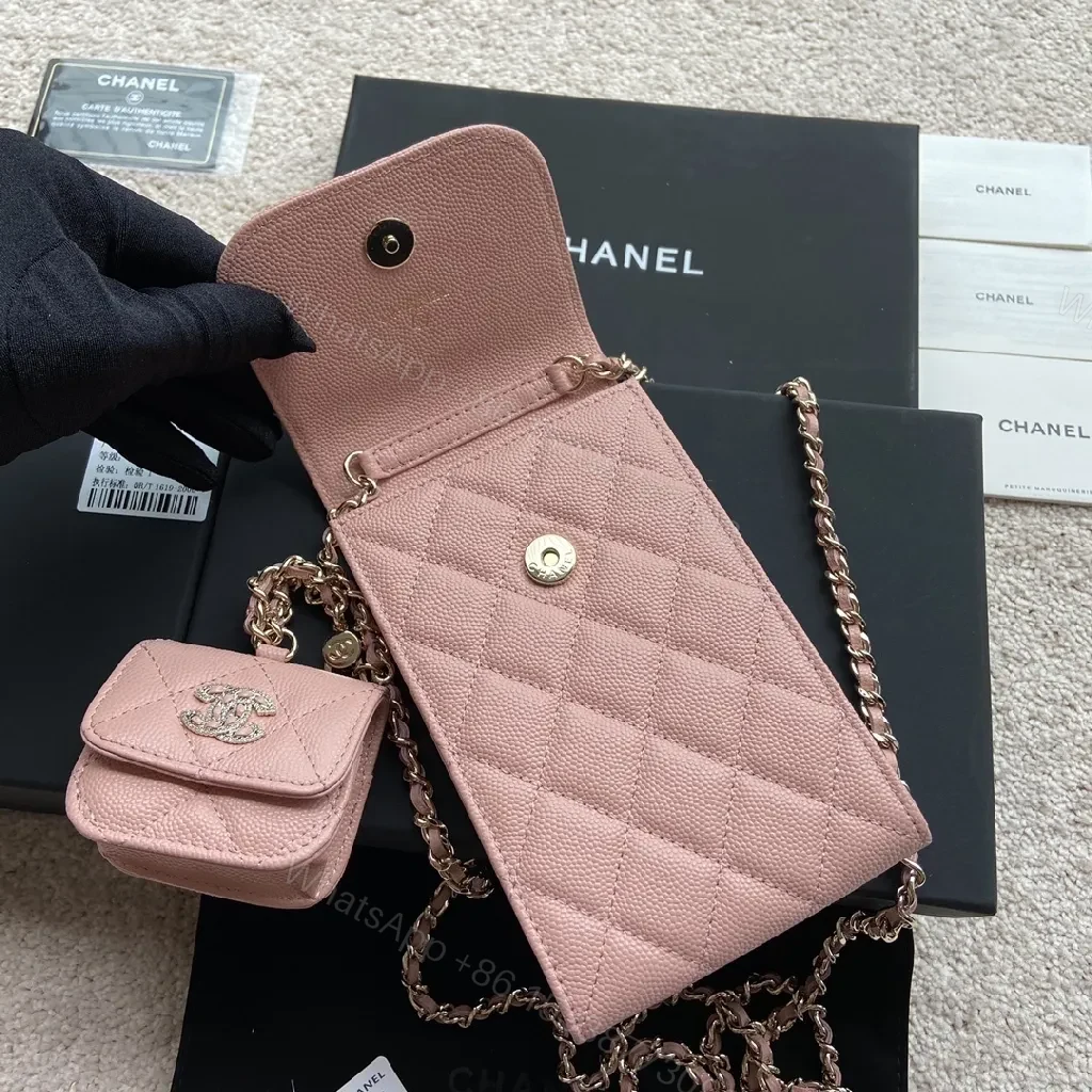 View 9 of Soft Pink Quilted Satchel Set: Everyday Luxury Accessory