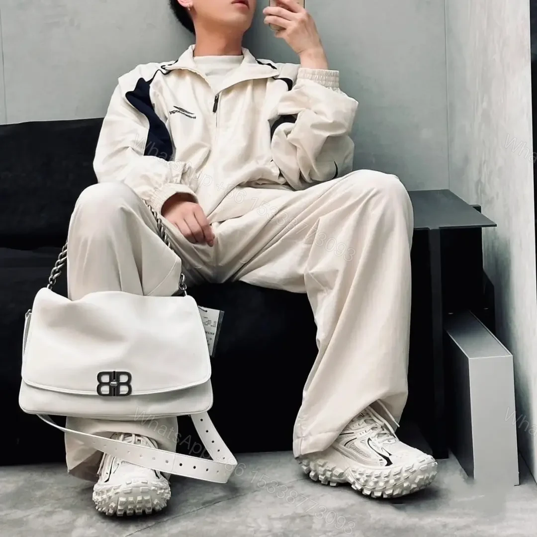 View 13 of 高仿Balenciaga*BBSolt系列腋下包白色M