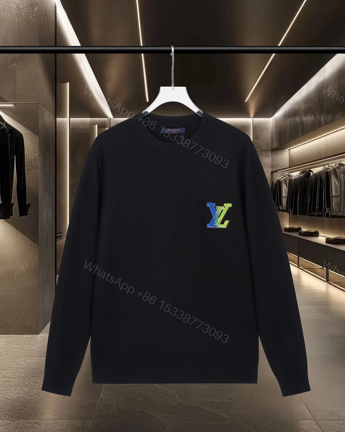 LV 高仿黑色漸層字母刺繡毛衣 秋冬潮流精品款 — view 1