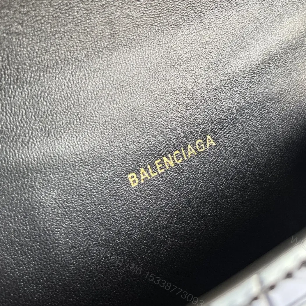 View 14 of 高仿BalenciagaHourglass系列鱷魚皮沙漏包XS