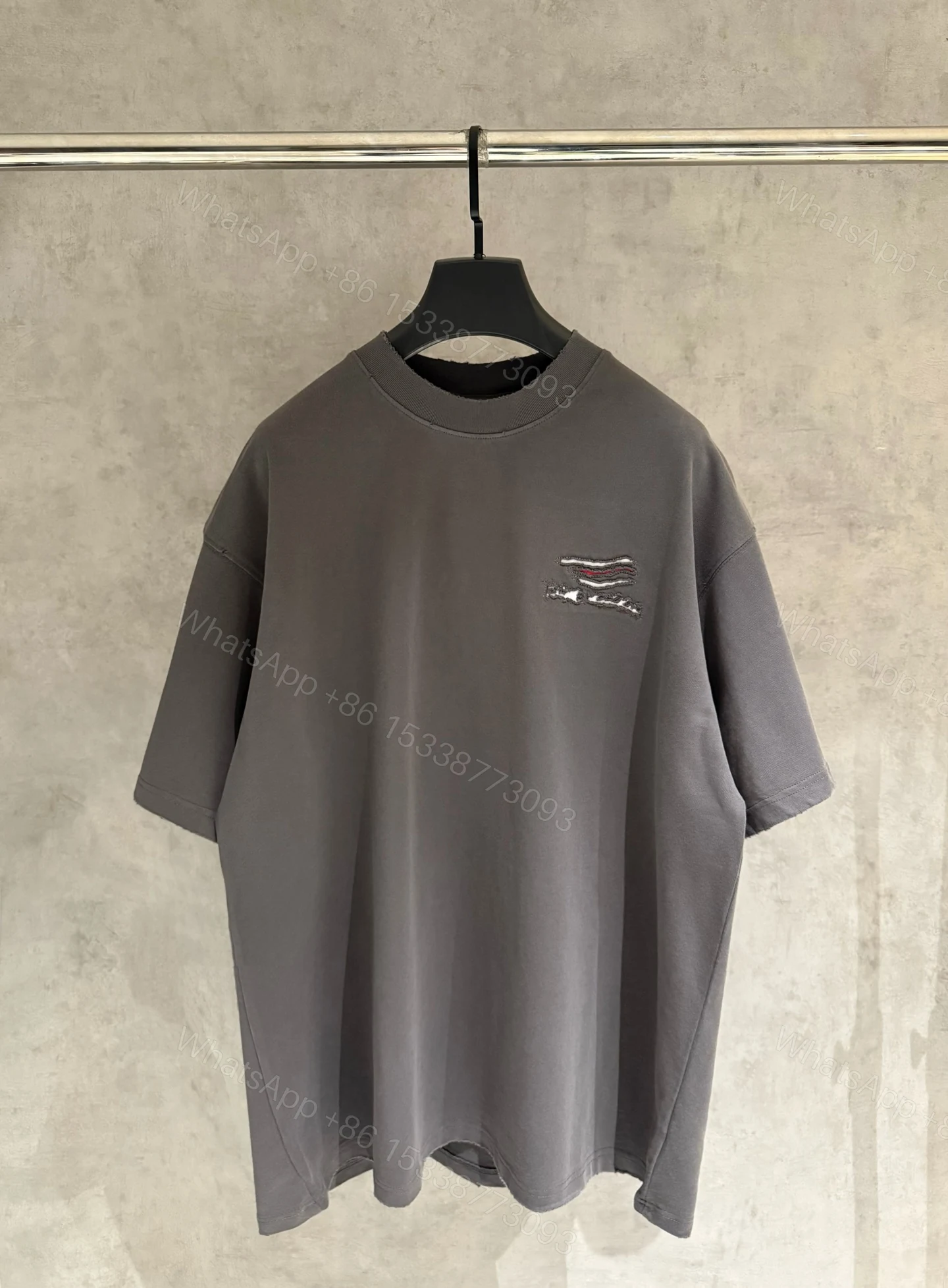 Balenciaga 原單簡約刺繡Logo短袖T恤 灰色潮流寬鬆版 — view 1