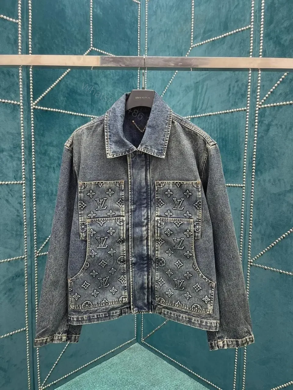 LOUIS VUITTON — view 1