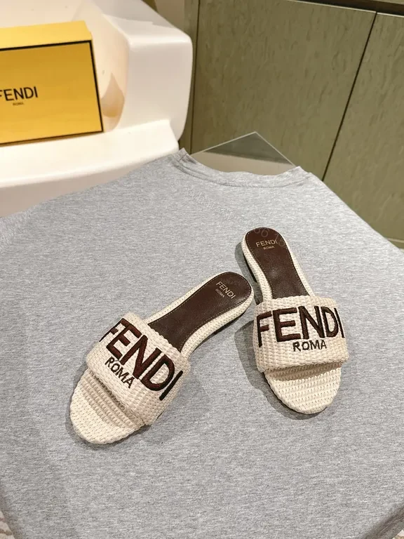 View 5 of Textured Knit Slide â€” Bold Logo, Cushioned Comfort, Luxury Slide