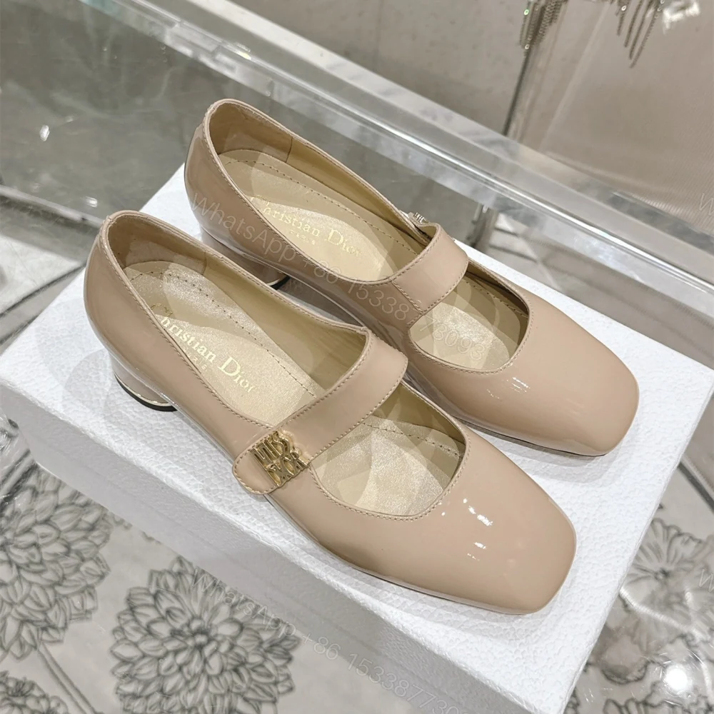高仿Dior*Miss系列KDC270方頭粗跟單鞋4CM膚色漆皮免檢版 — view 1