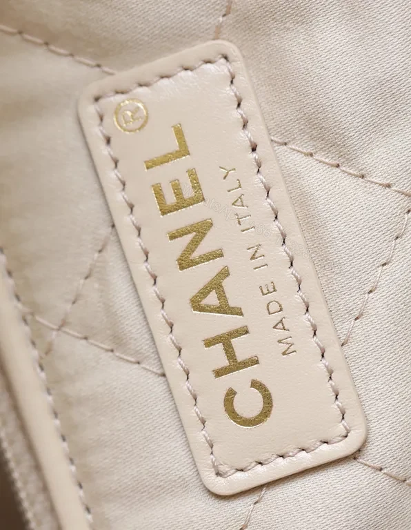 View 9 of White Quilted XL Chain Bag: Modern Luxury Everyday Versatility