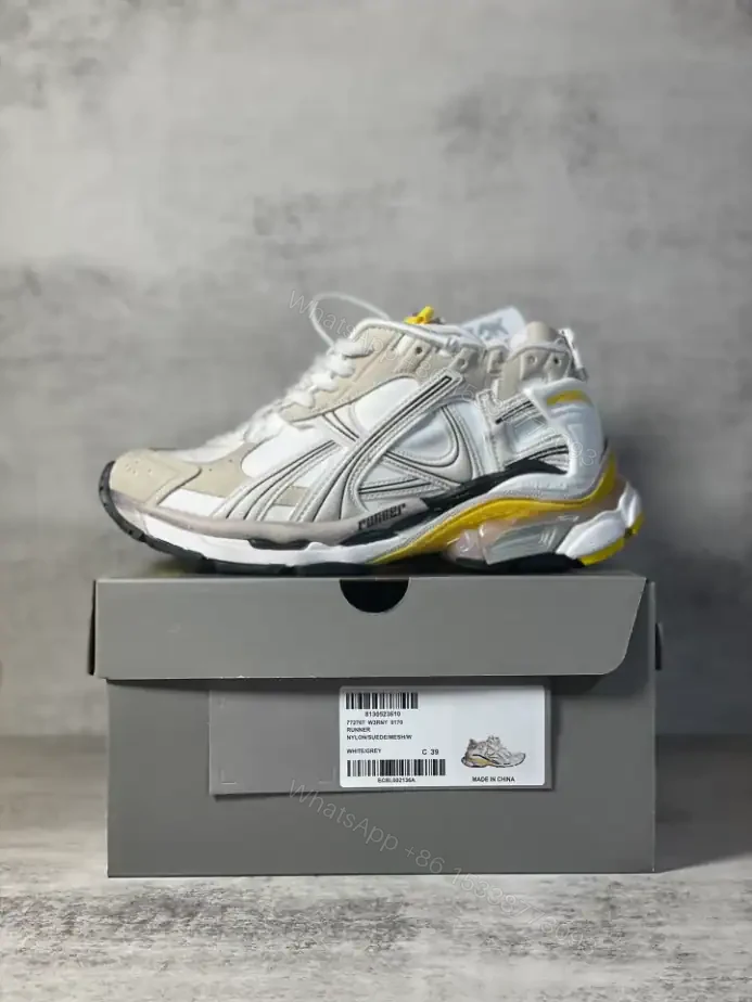 View 9 of BALENCIAGA RUNNER SNEAKER IN GREY – BB263