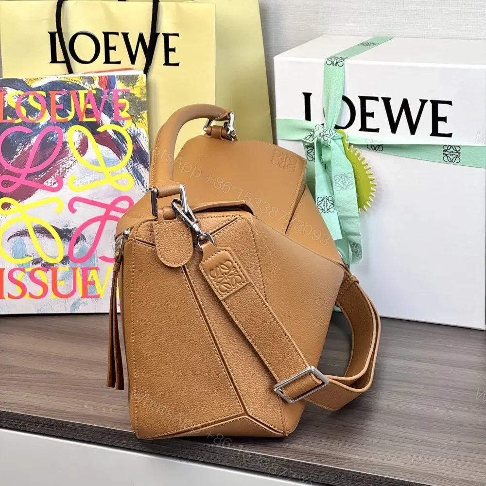 View 3 of 高仿Loewe*Puzzle系列2530單肩包棕色大號免檢版