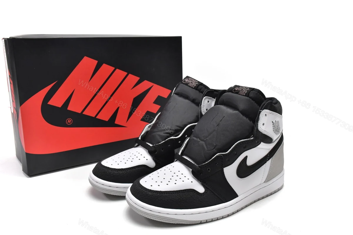 (OG)Air Jordan 1 High OG WMNS Stage Haze 555088-108 — view 2