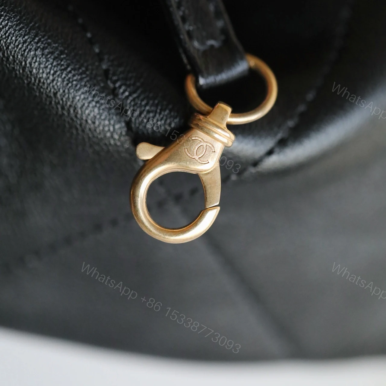 View 23 of 高仿Chanel*25C系列AS5315小羊皮單肩包購物袋免檢版