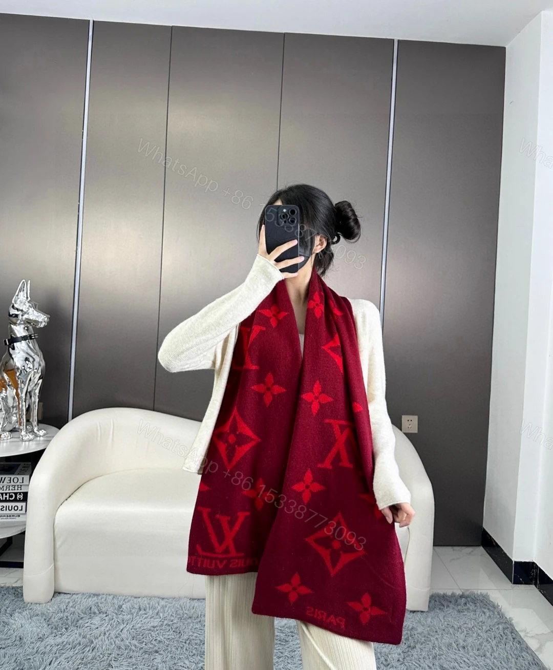 LV 一比一酒紅色經典花紋圍巾秋冬保暖百搭女款氣質圍脖 — view 1