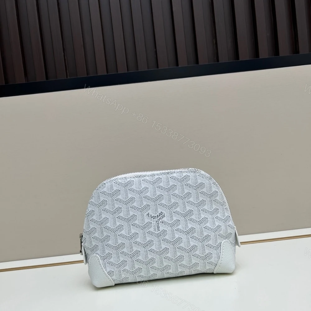 View 2 of GOYARD VENDÔME COSMETIC POUCH WHITE 18CM VENDOTPMLTY50CL50P
