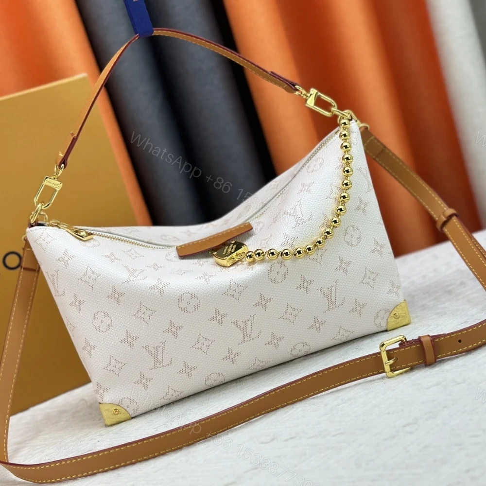 View 2 of Louis Vuitton Bobo Trunk Off White 32Cm M14661