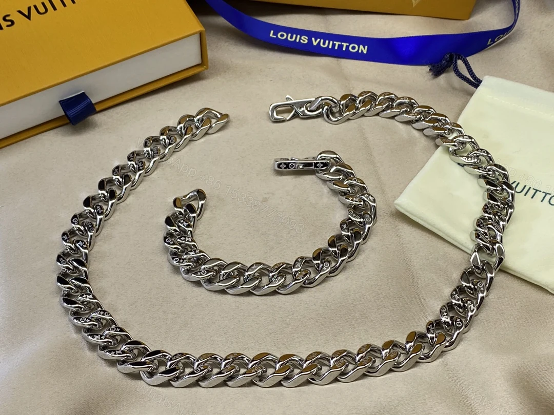 View 4 of EN – Lux LV Necklaces 094