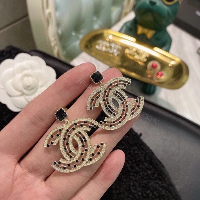 View 2 of EN – Lux Earring Chanel 031