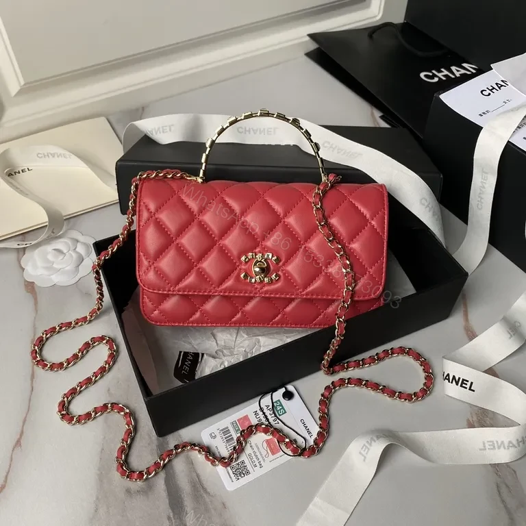Vibrant Quilted Red Shoulder Bag with Chain-Detail — view 1