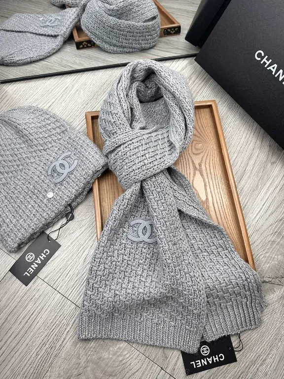 Textured Chanel-Style Knit Set: Scarf & Beanie, Ultra-Cozy Luxury — view 1