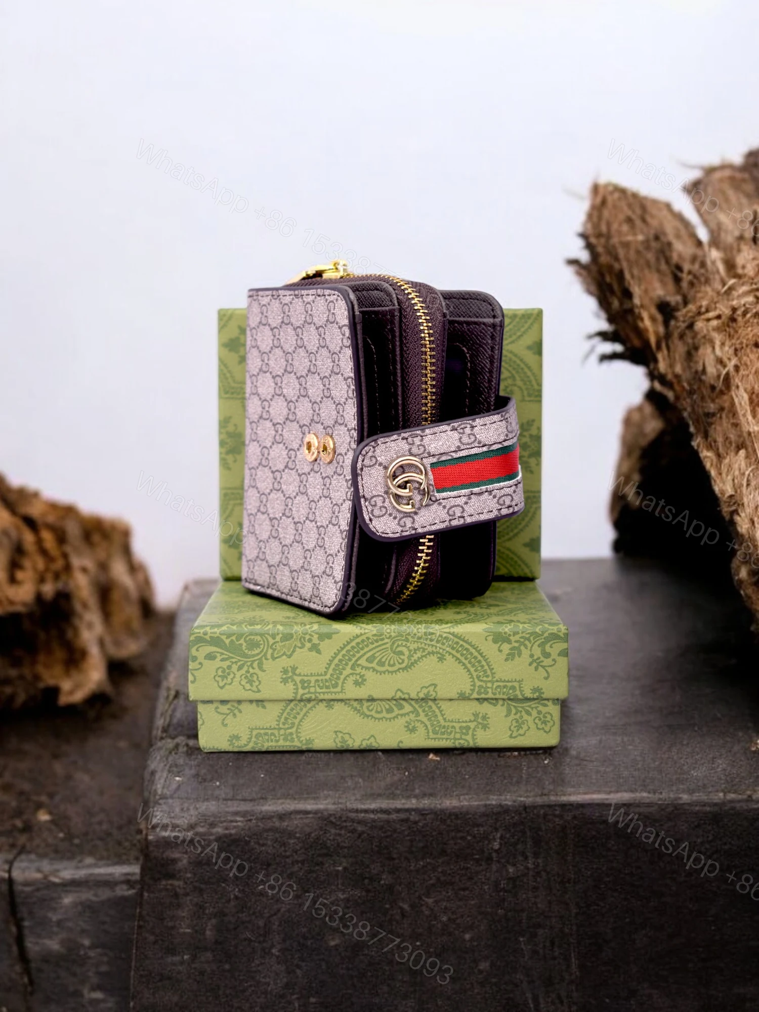 View 2 of Elegance On-the-Go