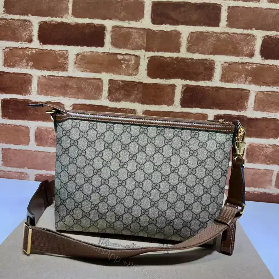 View 3 of MESSENGER BAG WITH INTERLOCKING G – GBC062