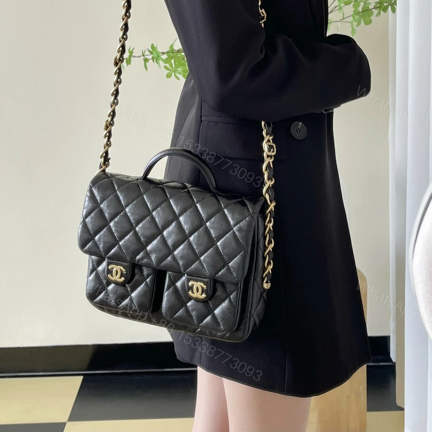 View 20 of 高仿Chanel24A*AS4993小羊皮手柄包免檢版