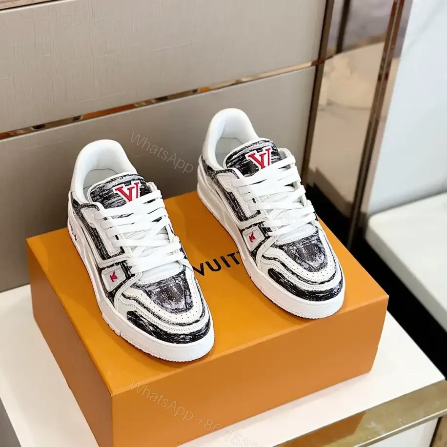 View 4 of LOUIS VUITTON TRAINER SNEAKERS IN BLACK AND WHITE – LSVT343