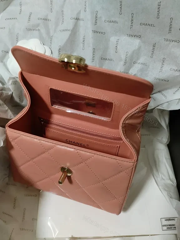 View 2 of Chic Pink Quilted Crossbody: Timeless Luxe Everyday Bag