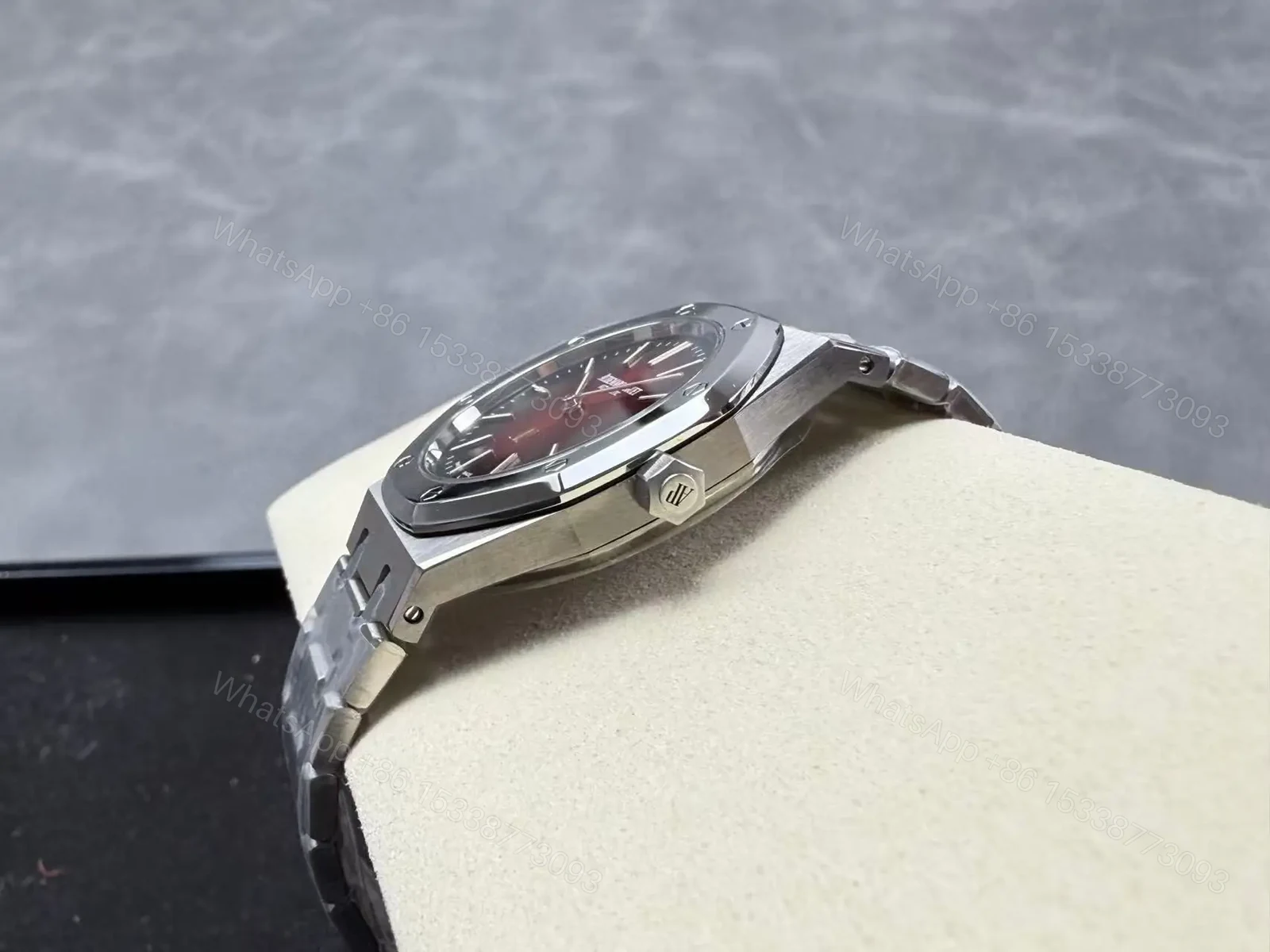 View 12 of Replica Audemars Piguet Royal Oak Jumbo Extra-Thin Red Dial