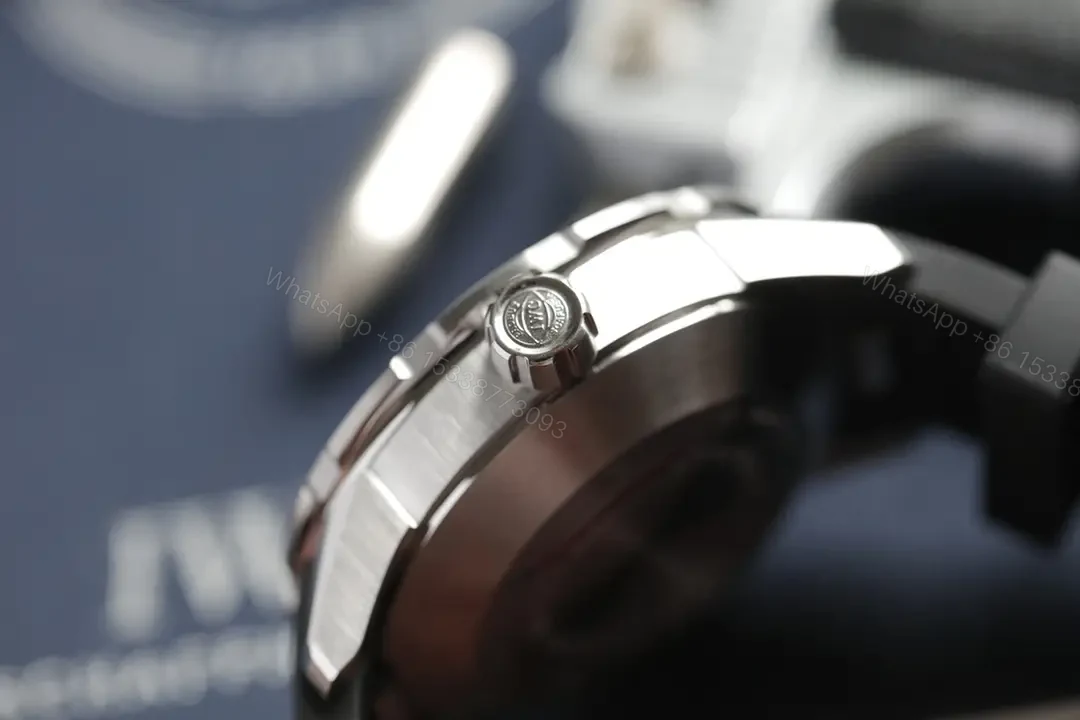 View 5 of IWC Aquatimer 2000 Stainless Steel / Black Dial Rubber IW3568-02