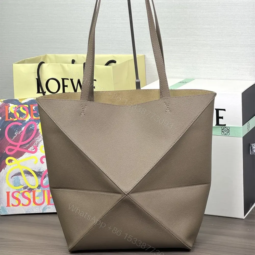 View 2 of 高仿Loewe*Fold系列3170小牛皮Tote手袋灰褐色中號免檢版