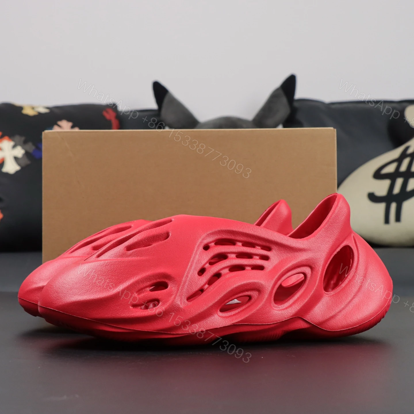 Yeezy Foam Runner Vermilion Reps — view 1