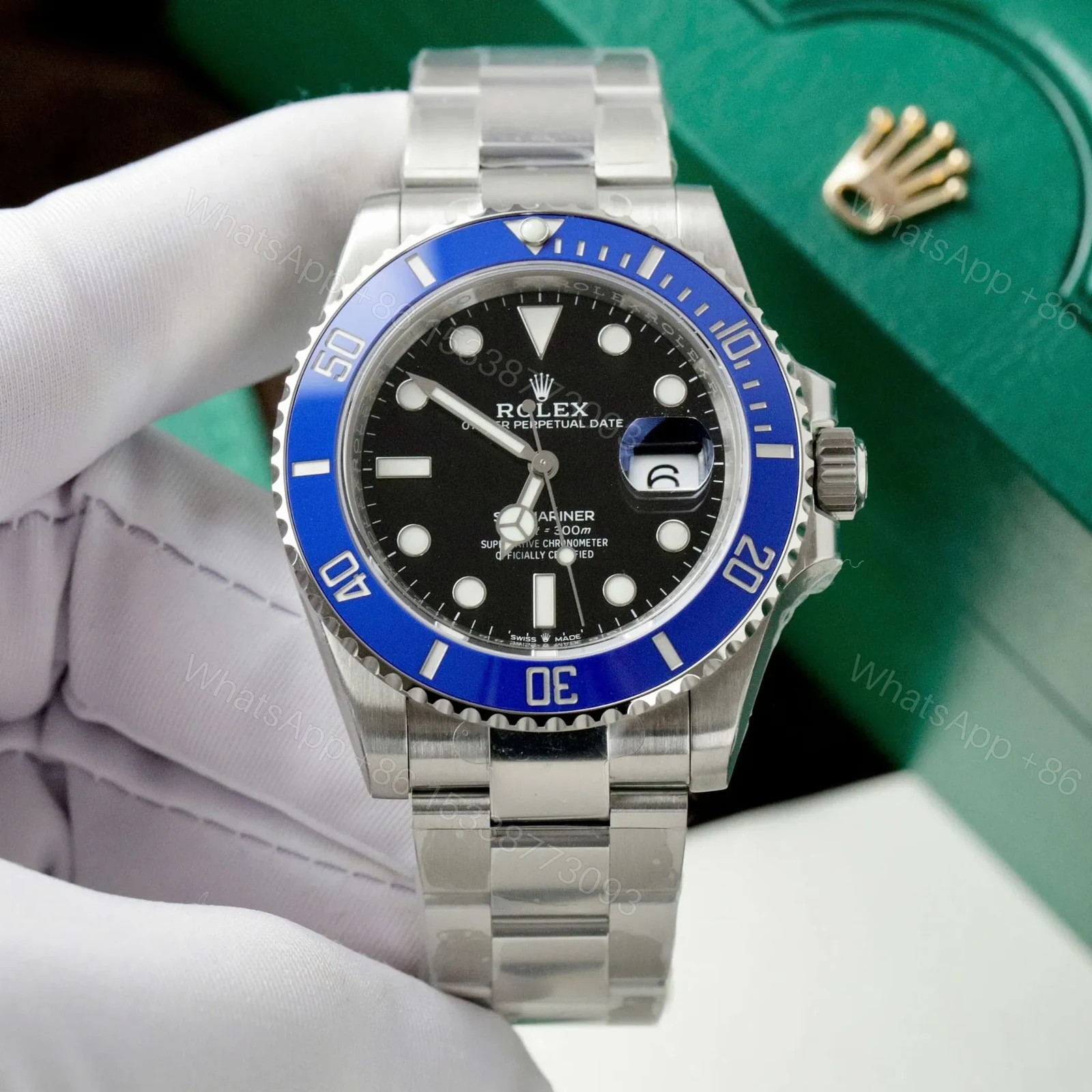 View 2 of Replica Rolex Submariner Black Dial 126619LB