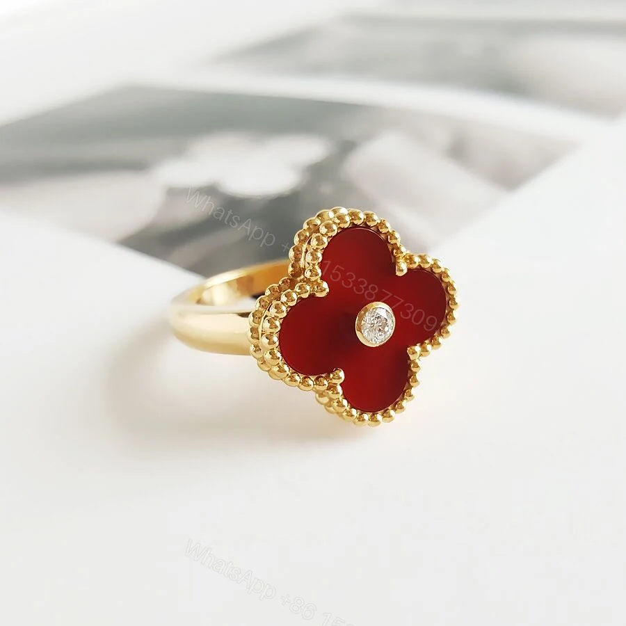 Van Cleef & Arpels Vintage Alhambra ring — view 1