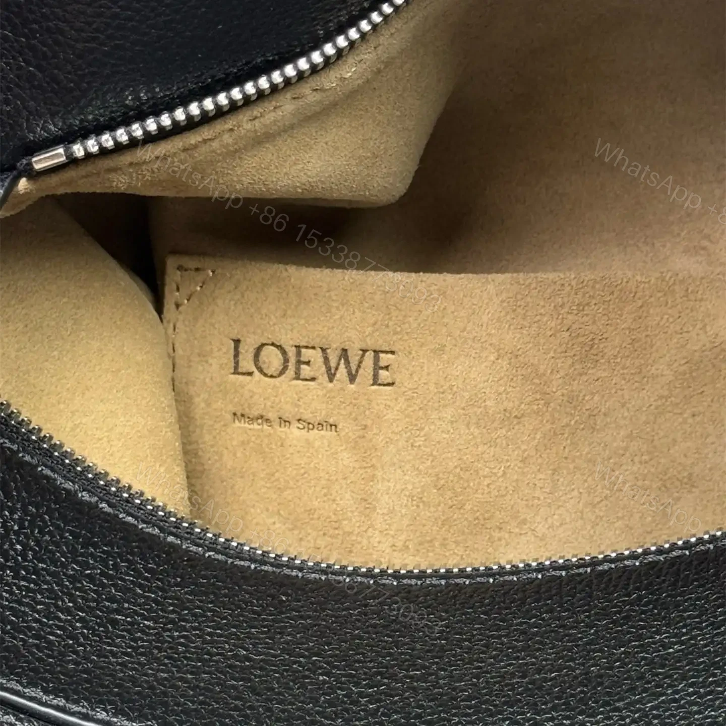 View 7 of 高仿Loewe*Puzzle系列1100小牛皮斜挎包黑色大號免檢版