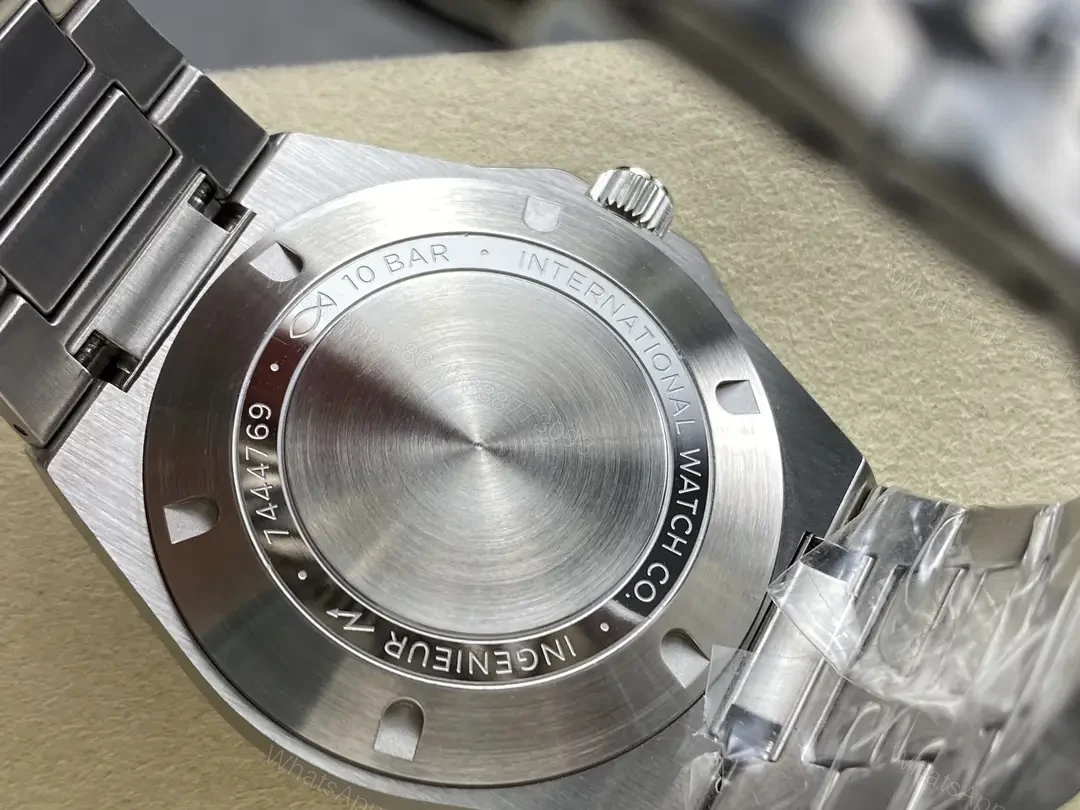 View 8 of IWC Ingenieur Automatic Silver IW3239-04