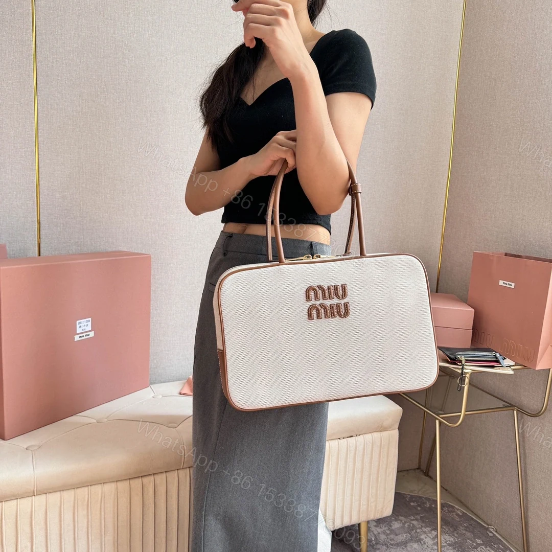 View 15 of 高仿miumiu*5BB17長肩帶公文包白色免檢版